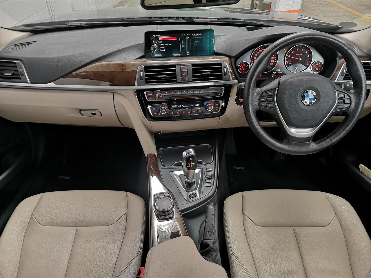 2016 BMW 330e