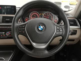 2016 BMW 330e - Thumbnail