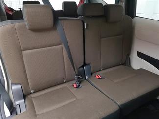 2016 Toyota Sienta - Thumbnail