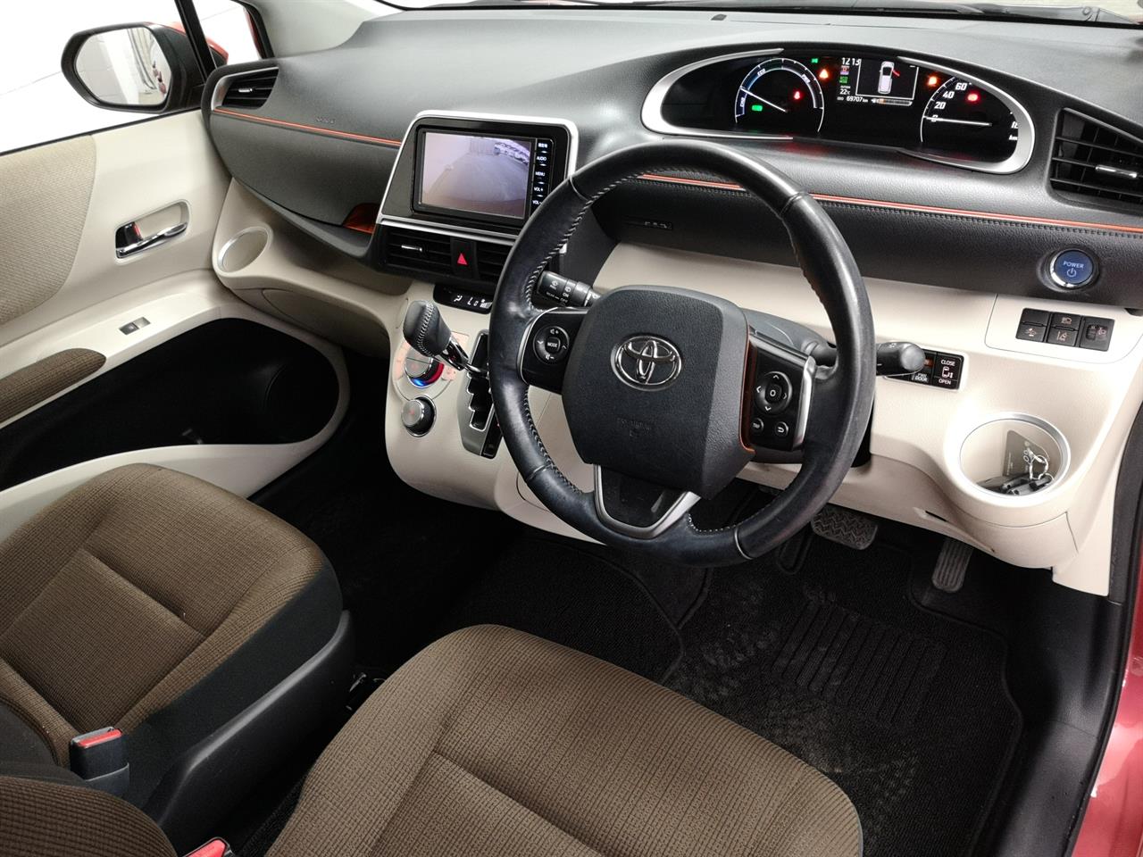 2016 Toyota Sienta