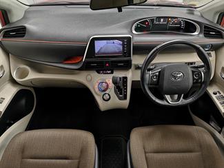 2016 Toyota Sienta - Thumbnail