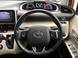 2016 Toyota Sienta - Thumbnail