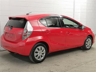 2012 Toyota Aqua - Thumbnail