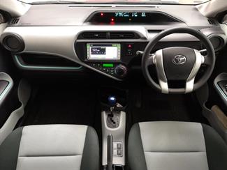 2012 Toyota Aqua - Thumbnail