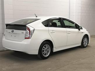 2012 Toyota Prius - Thumbnail