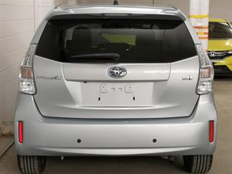 2012 Toyota Prius - Thumbnail