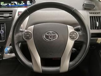 2012 Toyota Prius - Thumbnail