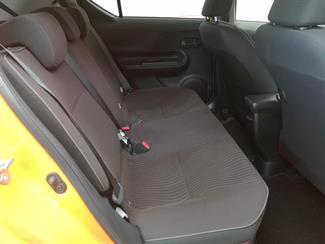 2016 Toyota Aqua - Thumbnail