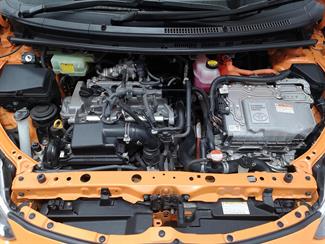 2016 Toyota Aqua - Thumbnail