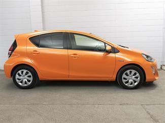 2016 Toyota Aqua - Thumbnail