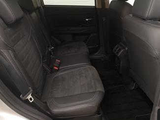 2020 Mitsubishi Outlander - Thumbnail