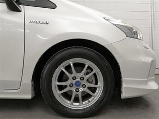 2012 Toyota Prius - Thumbnail