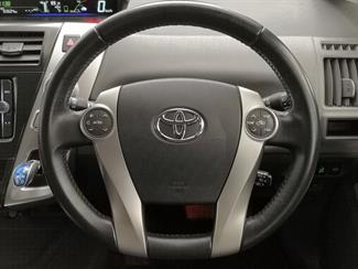 2012 Toyota Prius - Thumbnail