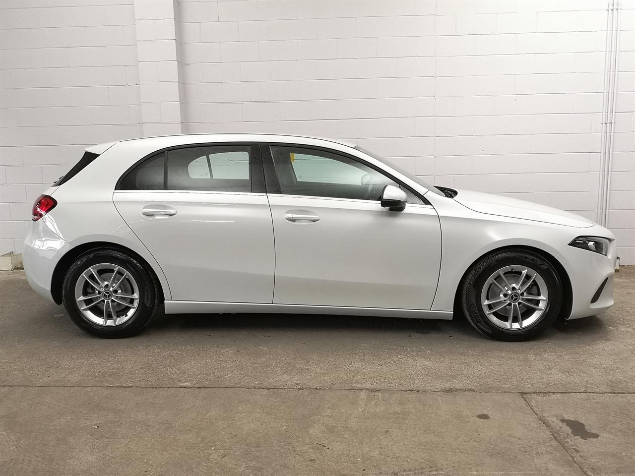 2020 Mercedes-Benz A 180