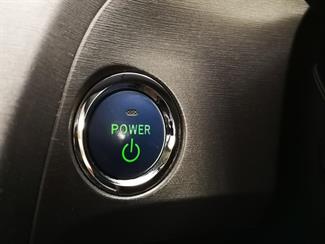 2015 Toyota Prius - Thumbnail