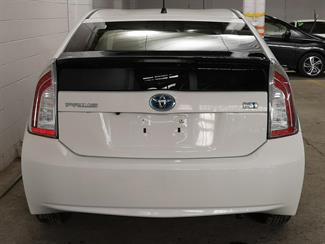 2015 Toyota Prius - Thumbnail