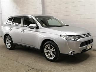 2014 Mitsubishi Outlander - Thumbnail