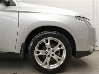 2014 Mitsubishi Outlander - Thumbnail