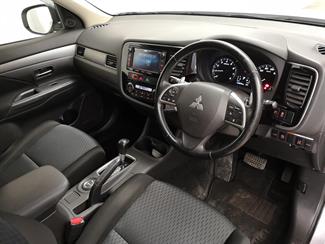 2014 Mitsubishi Outlander - Thumbnail