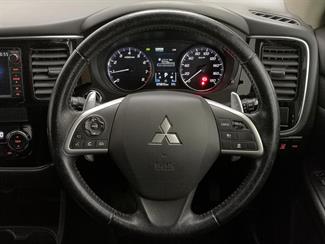 2014 Mitsubishi Outlander - Thumbnail