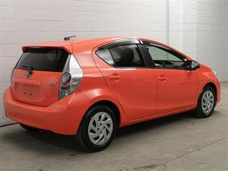 2012 Toyota Aqua - Thumbnail