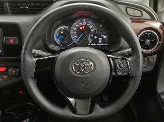 2018 Toyota Vitz - Thumbnail