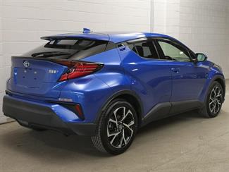 2020 Toyota C-HR - Thumbnail