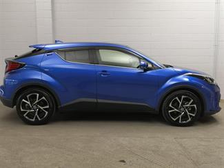 2020 Toyota C-HR - Thumbnail