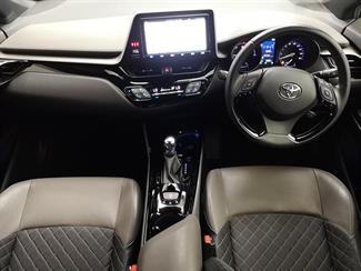 2020 Toyota C-HR - Thumbnail