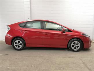 2013 Toyota Prius - Thumbnail