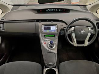 2013 Toyota Prius - Thumbnail