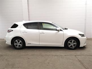 2014 Lexus CT 200H - Thumbnail
