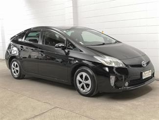 2013 Toyota Prius - Thumbnail