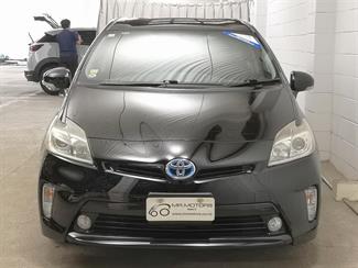 2013 Toyota Prius - Thumbnail
