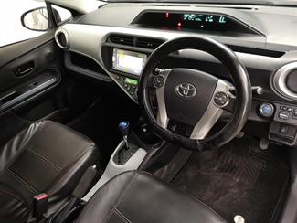 2013 Toyota Aqua - Thumbnail