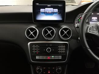 2018 Mercedes-Benz A 180 - Thumbnail