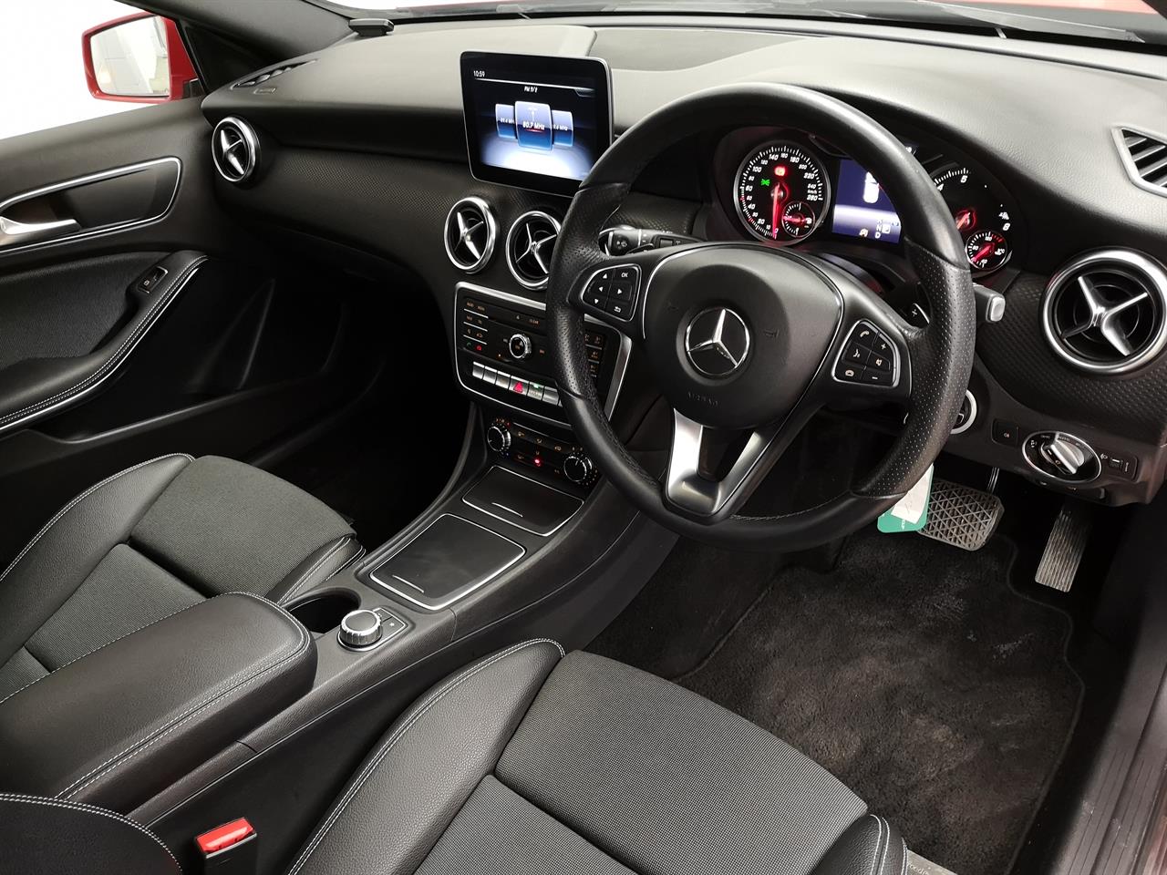 2018 Mercedes-Benz A 180