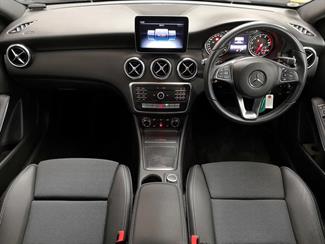2018 Mercedes-Benz A 180 - Thumbnail