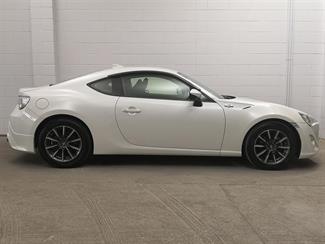 2015 Toyota 86 - Thumbnail