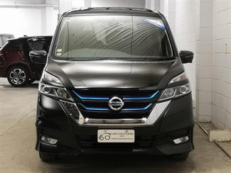 2018 Nissan Serena - Thumbnail