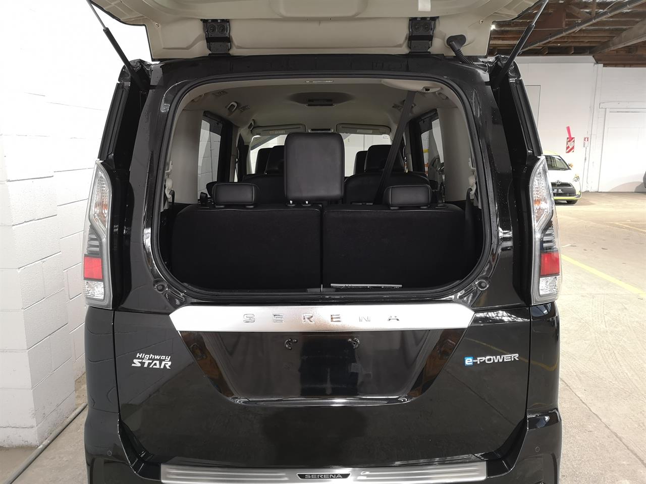 2018 Nissan Serena