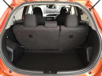 2017 Toyota Vitz - Thumbnail
