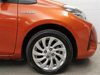 2017 Toyota Vitz - Thumbnail