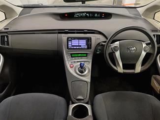 2012 Toyota Prius - Thumbnail