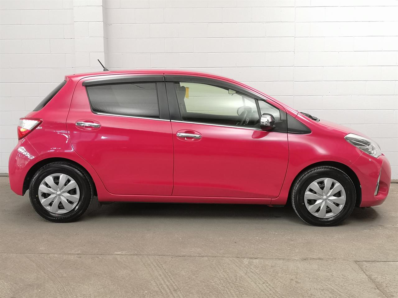 2017 Toyota Vitz
