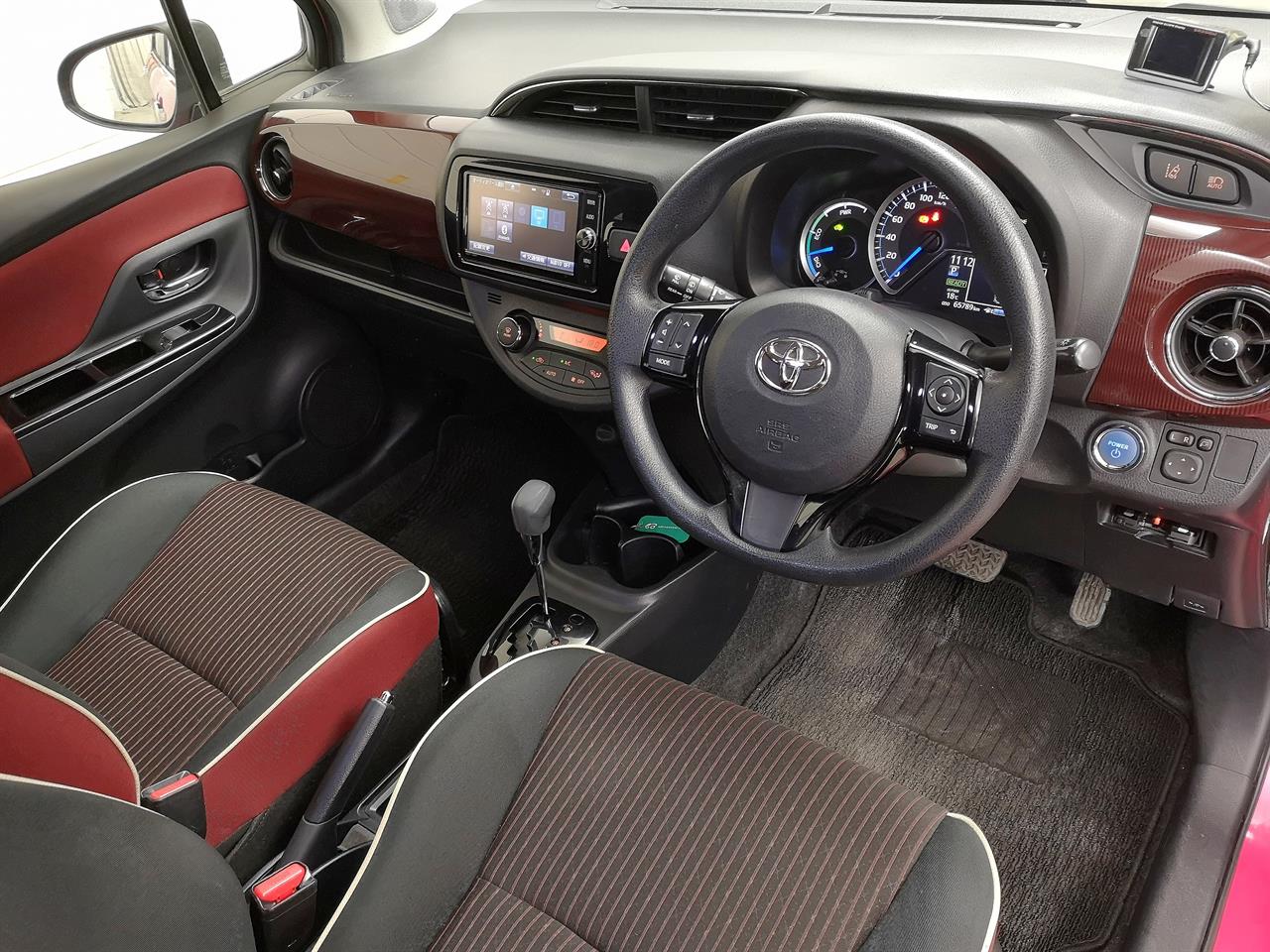 2017 Toyota Vitz