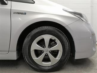 2013 Toyota Prius - Thumbnail
