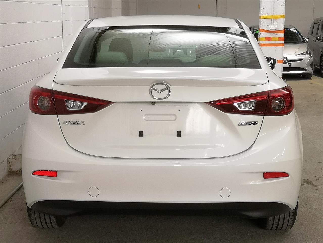 2014 Mazda Axela