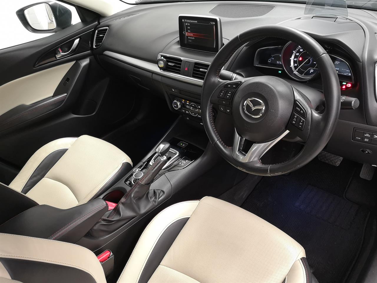 2014 Mazda Axela