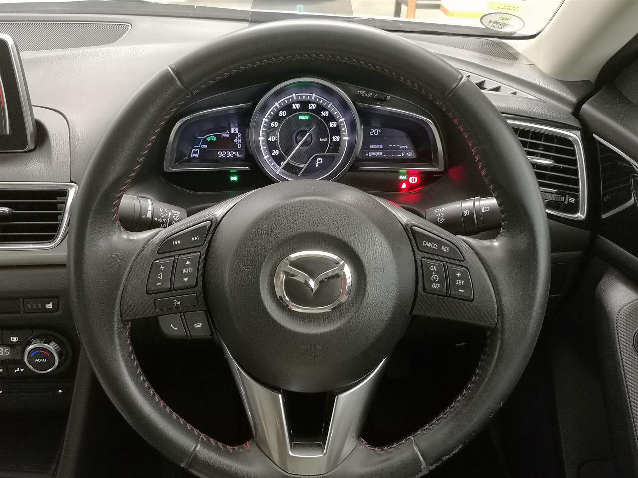 2014 Mazda Axela